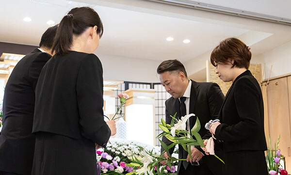 お葬式に必要なものを選定