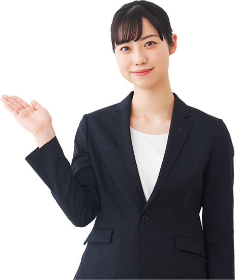 入会金・年会費0円の会員カードを紹介する女性